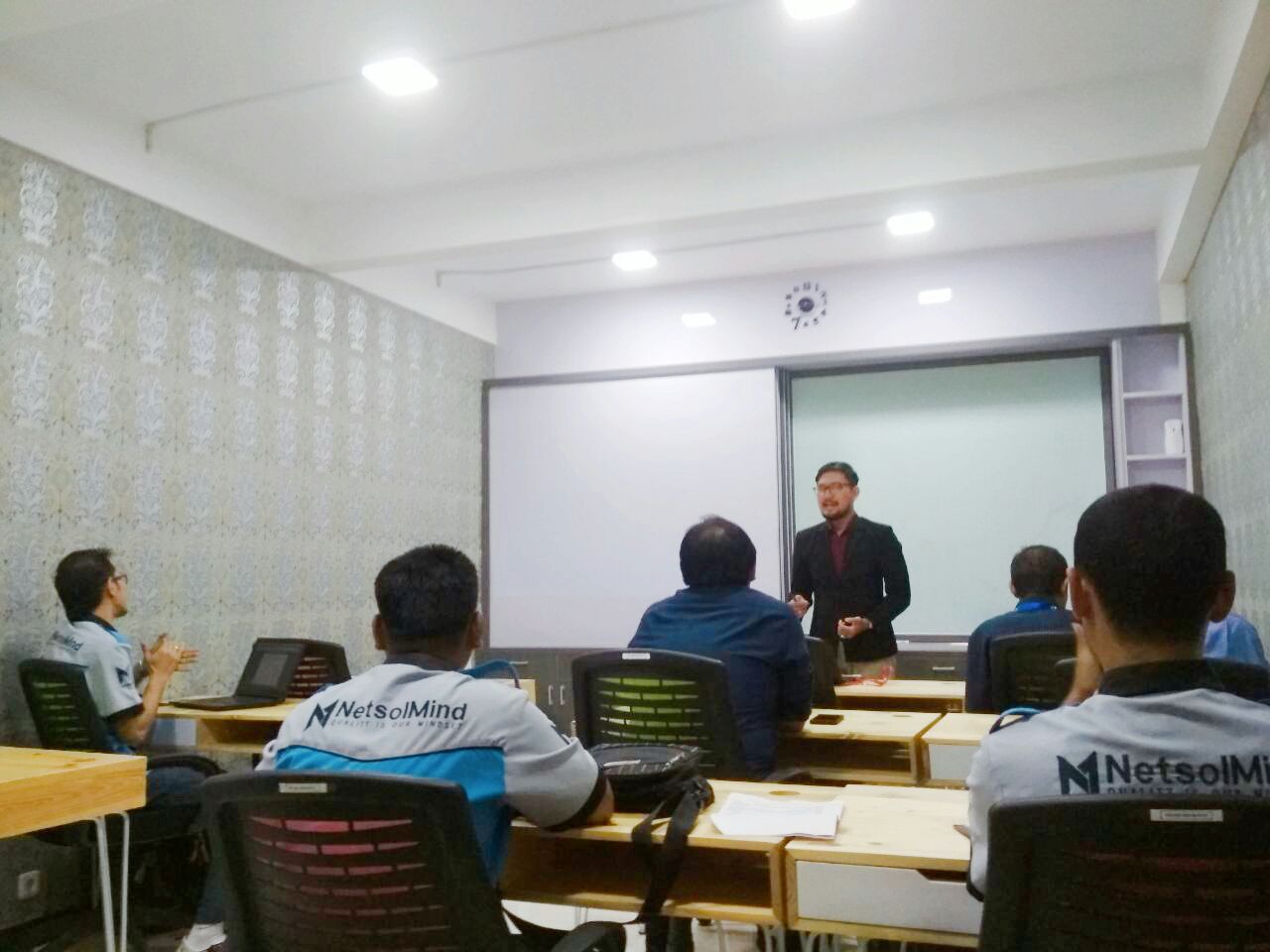 Meeting Room Design yang Pas untuk Disewakan di Coworking Space