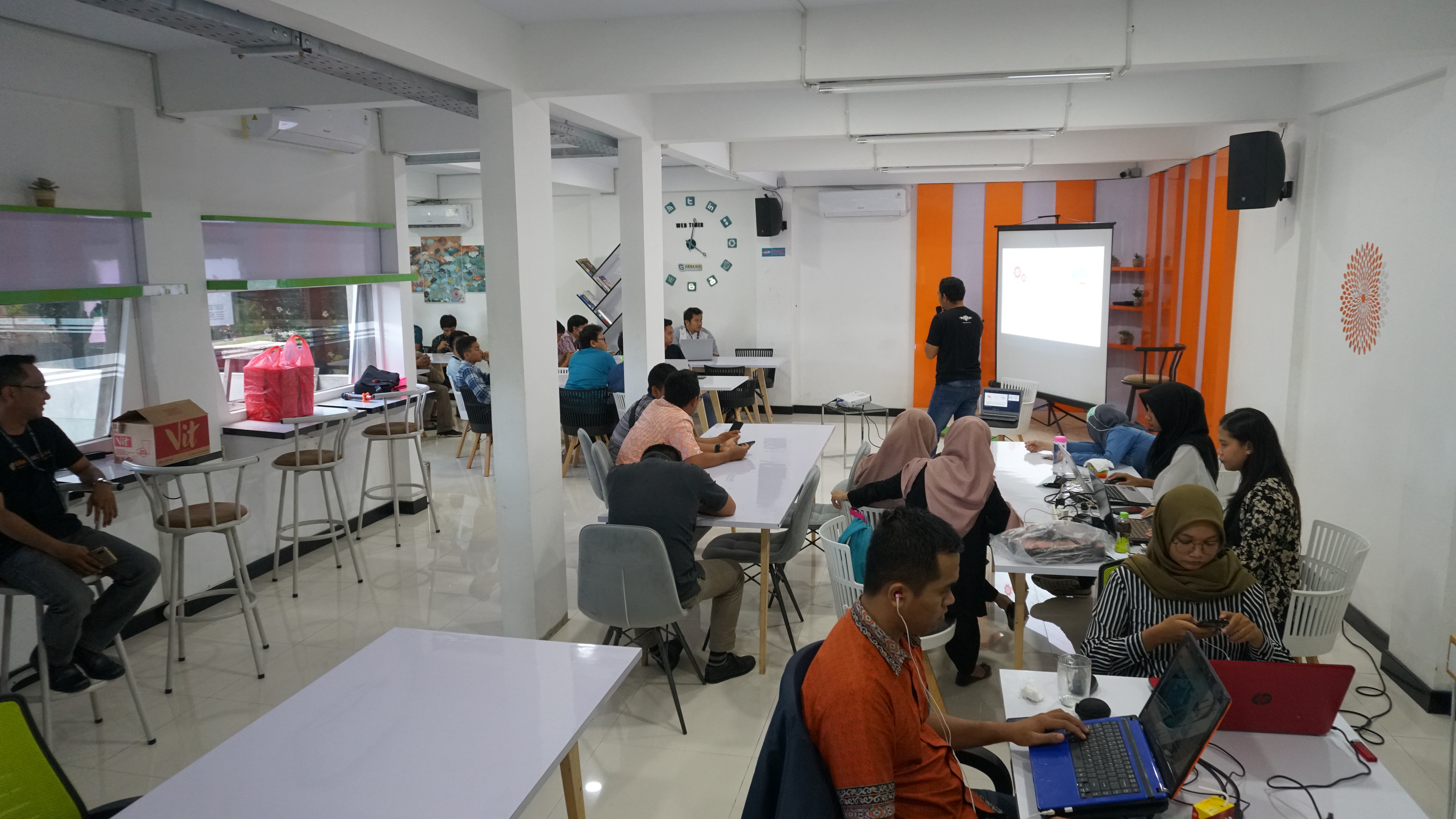 6 Keuntungan Bekerja di Genesis Svargaloka Creative Hub Bagi Startup